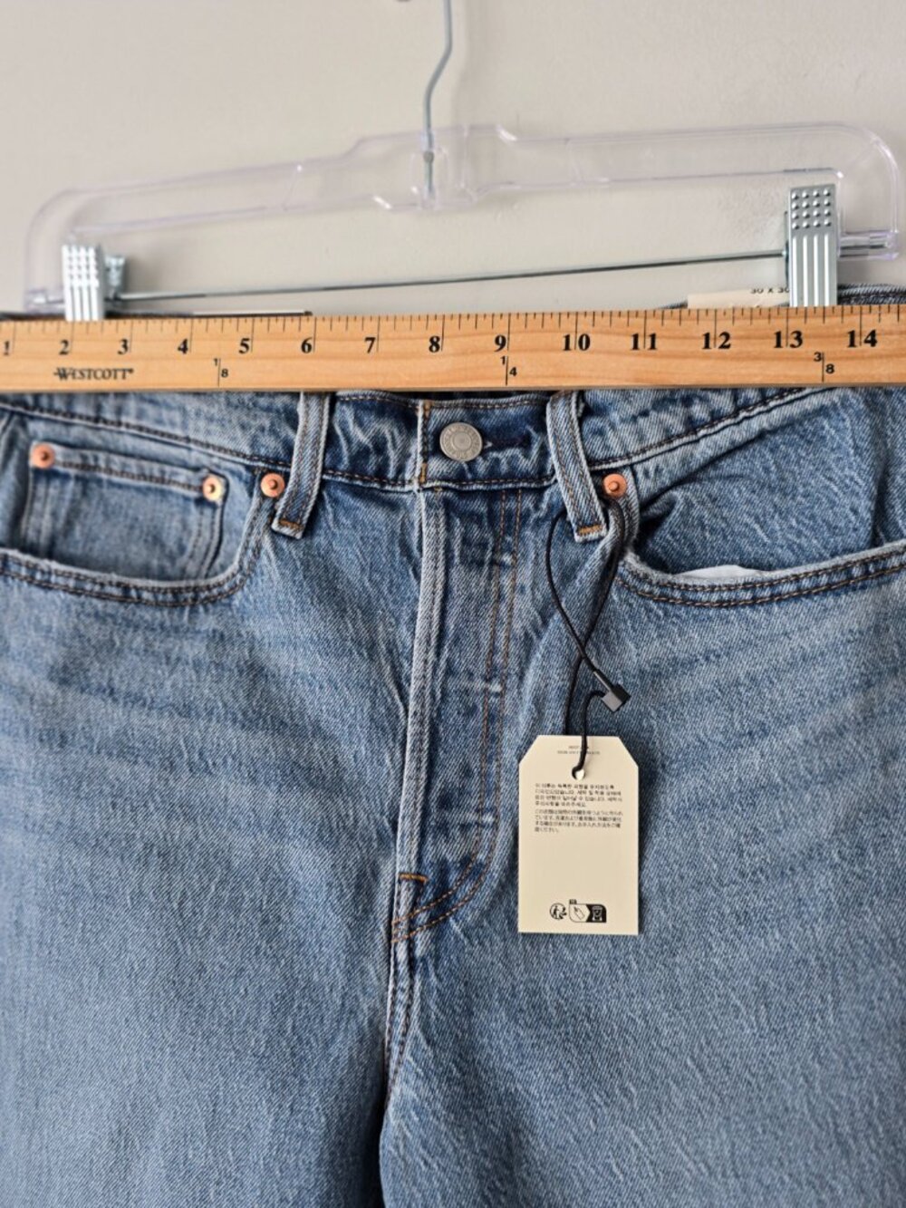 Levi's Premium Wedgie Straight Jeans 30 Light Wash 90s NWT - Picture 7 of 9